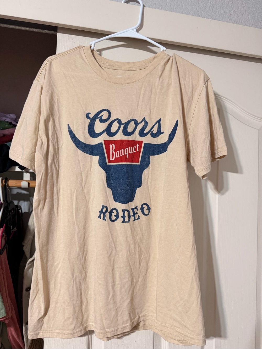 Women’s Large Oversized Coors Banquet Rodeo Graphic Tee - Cream with Navy & Red